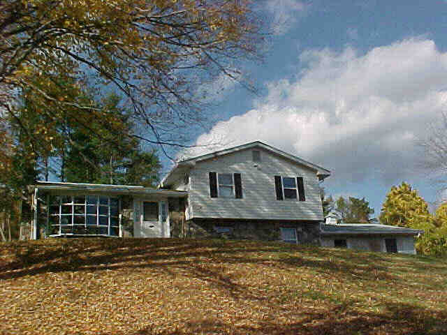 Building photograph for 444 LIME ROCK ROAD